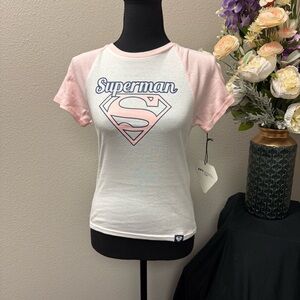 NWT Women’s Superman Pink Logo Graphic Tee Raglan T-Shirt Large DC Comics